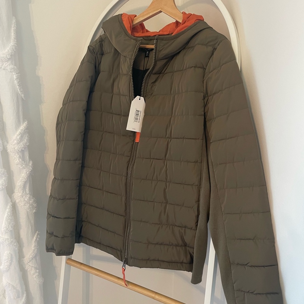 Universal Standard Olive Green Puffer Jacket with Orange Lining